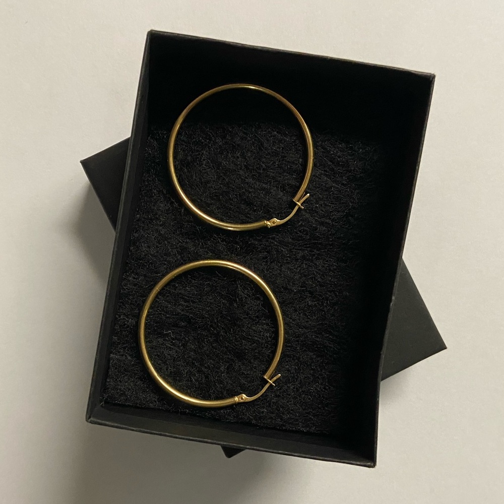 14k Italy gold hoop earrings
